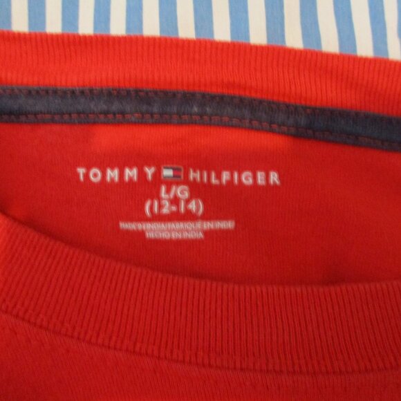 ๐ฅ Tommy Hilfiger Red Varsity Long Sleeve โ TH Stars Logo - Picture 6 of 7